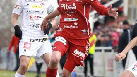 Erika Nilsson-Waara, Sunnanå SK, har gjort fem mål i Norrettan. Därmed intar hon en andraplats i skytteligan. (Arkivbild)