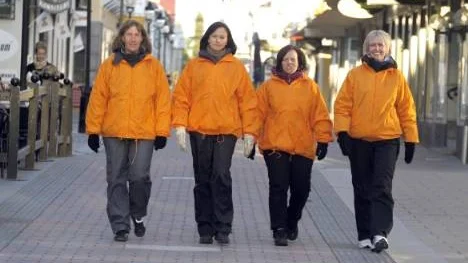 Malin Wall, Helena Eriksson, Linda Sjöberg och Maria Johansen från Storfors agerade "Pitebor på stan" när konceptet hade sommarpremiär på fredagskvällen.