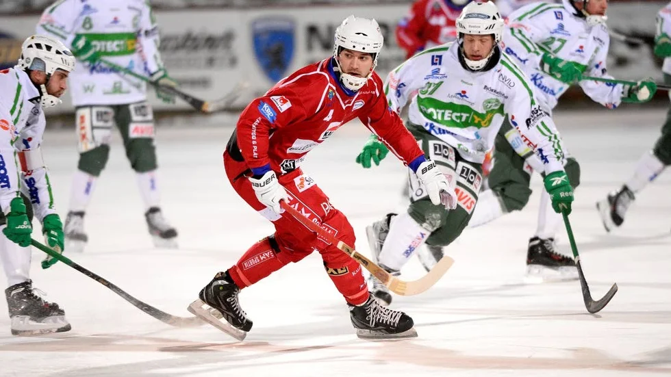 Niklas Gälmans Kalix Bandy bjöd upp till kamp mot Västerås.