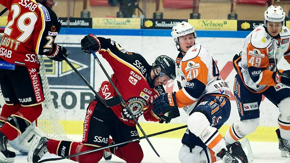 Luleå ligger under i kvartsfinal 2 mot Växjö efter den första perioden.