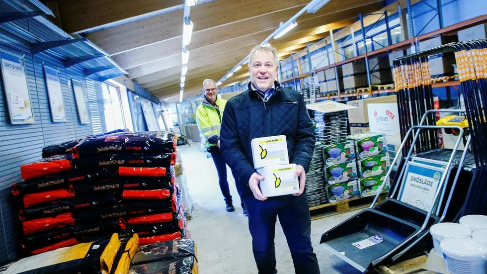 Ska bort. Mikael Hjorth, vd i XL Bygg Stenvalls, kör igång en utförsäljning i veckan. Vissa av kunderna som förlorar på Lakkapää utlovas rabatt, andra måse vända sig till konkursboet.