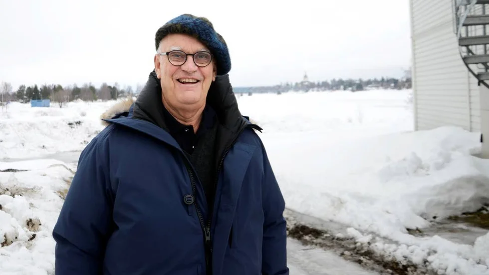 Vision. 20 miljoner på språkundervisning och 30 på en yrkesskola med bygginriktning vill Roger Akelius satsa på i Haparanda.