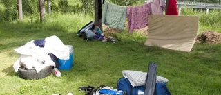 Bär och saker borta från stranden i Harads
