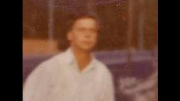 Söker. Det här är det enda fotot som Maria Nordin har på sin pappa Börje.