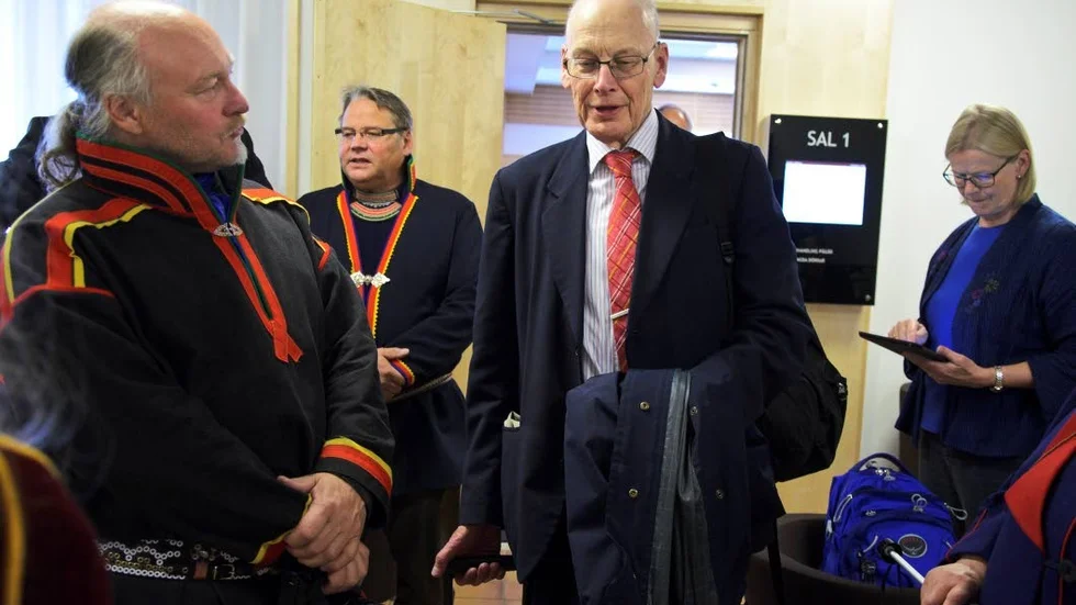 Slutnota.  Förhandlingarna slutade i juni och dom faller i november.