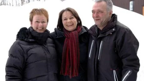 ROLIGT. "Det ska vara roligt att leva hälsosamt", säger Anita Engström, mitten, som här omges av två av sina elever Mariann och Janne Hansson.
