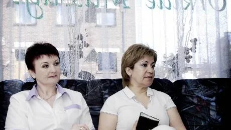 MASSAGE. Tatiana Sundqvist och Tamilla Bashirova startade eget trots att de inte fick bidrag. Men de är inte nöjda med stödet från arbetsförmedlingen.