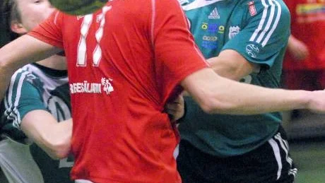 LÄTT. Fredrik Widman, Hornskroken, behövde inte slita ut sig mot Jörgen Arlastigs Malmberget.