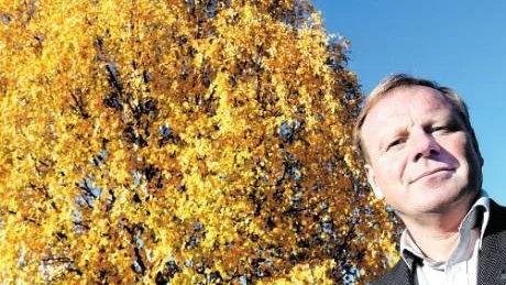 BÄTTRE ÄN UPPSÄGNINGAR. Bengt Niska, kommunalråd i Pajala, säger att det är bättre att spara in räddningstjänsten och ha ett räddningsvärn istället, än att säga upp personal i kommunen.