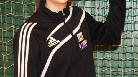 Matilda Eman, 16 år, har varit på riksläger för flickor 95, och nu kan hon vara på väg söderut. Matilda provspelar i helgen för Önnered och har sökt till en friskola med handbollsinriktning i Göteborg.