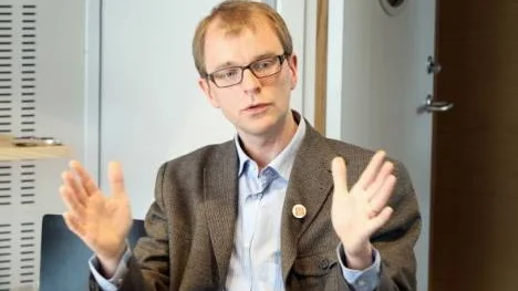 Oppositionslandstingsrådet Jens Sundström (FP) kräver i en motion till landstingsfullmäktige att riktlinjer upprättas för hur livsstilsfrågor ska hanteras inom sjukvården. (Arkivbild)