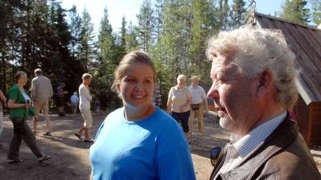 Hotellchef Sofi Holmgren och Anders Wikström som byggt upp sameområdet var nöjd efter första dagen. "Nu återstår bara 11 700 turister innan vi är klara", sa Sofi Holmgren.