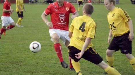 Pär Sundström gjorde tre mål för tredje gången i årets div 5-fotboll.