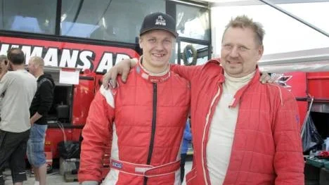 Familjen Öhman bjöd på stor underhållning för Piteåpubliken. Emil Öhman nådde B-final och pappa Tomas Öhman slutade tvåa i A-finalen.