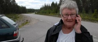 Får åka tre kilometer för att ringa