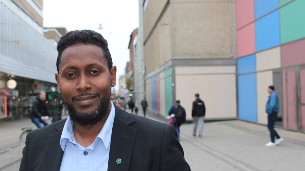 Muhyadin Omar (C), fick många personkryss i kommunfullmäktigevalet och hoppas fler unga vill engagera sig politiskt.