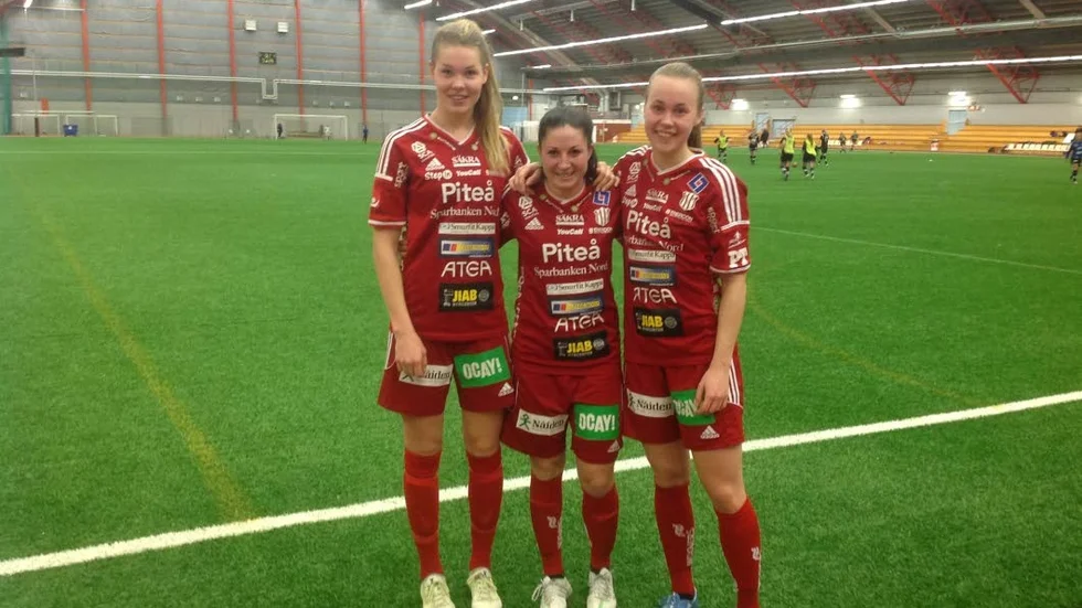 MÅLSKYTTAR. Nina Jakobsson, Josefin Johansson och Frida Abrahamsson blev målskyttar för Piteå.