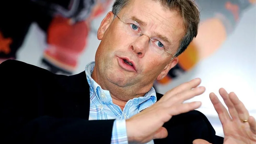 Luleå Hockeys sportchef Lars "Osten" Bergström letar efter en center av klass.