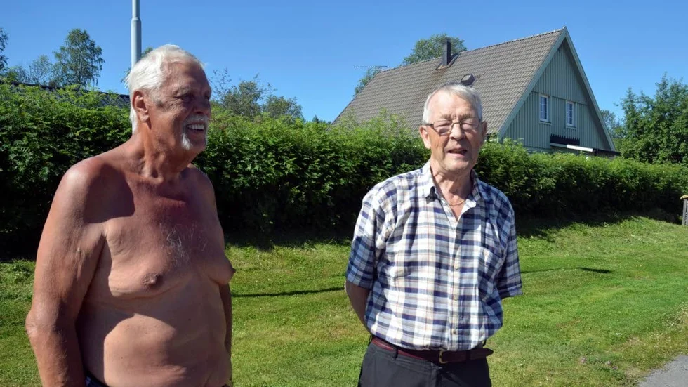 VÄNTAT NOG. Tage Elimää och Alf Norberg vill atrt kommunen aktiverar insatser för ett seniorboende i Koskullskulle.