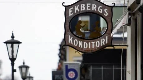 Ägarna till Ekbergs konditori Matti Rissanen och Heikki Korpi har beslutat att sälja företaget efter att ha haft det i sin ägo i drygt 17 år.