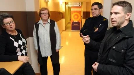 Här är kvartetten som lär Piteås krögare och vaktpersonal om konflikthantering och alkoholens avigsidor, från vänster, Ingbritt Dahlquist och Eva-Lena Lundberg från Piteå kommun, Roger Nilsson, polisen och Jan Renberg från vaktskrået.