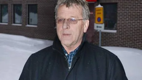 KOSTAR MER HEMMA. Keith Simonssen, från Washington, konstaterar att priset för en flygresa är högre i USA än i Sverige. Biljettpriset till Gällivare tycker han inte är anmärkningsvärt.