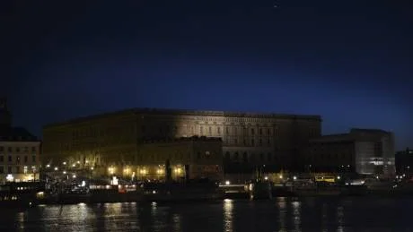 SLÄCKTE. Stockholms slott släcktes ner under Earth hour. Manifestationen Earth hour startade 2007 i Sydney i Australien.