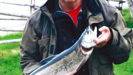 FIN RÖDING. Roger Hansson fick under midsommarhelgen en fin röding på 2.772 gram.