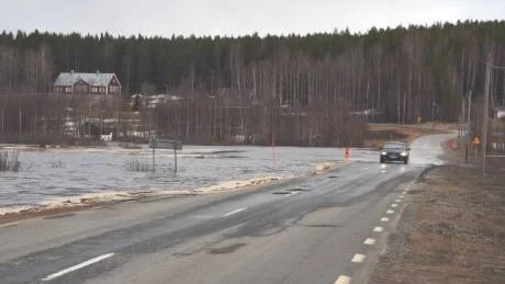 OMBYGGNAD. I juni påbörjas ombyggnaden av väg 383. Bland annat byggs en ny bro över Brobyån, ett klassiskt ställe för översvämningar på våren.