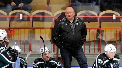 Hans Bergdahl, Rosviks hockeytränare var nöjd med lagets insats mot SK Lejon trots förlusten med 3-5. "Grabbarna vek inte ned sig", sa han. (Arkivbild)