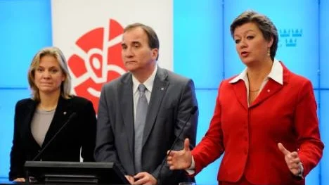 Magdalena Andersson, Stefan Löfven och Ylva Johansson presenterade i dag Socialdemokraternas alternativ till regeringens så förhatliga Fas 3.