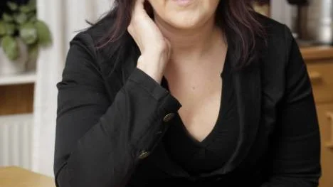 "Integreringen av barnen skulle förmodligen gå ännu bättre om de fick lära sig svenska direkt i gymnasieskolan", menar grupphemmets boendechef Anna-Maria Nilsson.
