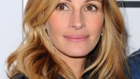 FILE - In this Dec. 7, 2009 file photo, actress Julia Roberts attends the Labyrinth Theatre Company´s 7th annual Celebrity Charades in New York.  Roberts was nominated Tuesday, Dec. 15, 2009 for a Golden Globe award for best actress in a motion picture comedy or musical for her role in "Duplicity." The awards will be held on Jan. 17, in Beverly Hills, Calif. (AP Photo/Peter Kramer)