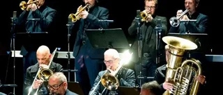 Uruppförande av Django Bates och NBB