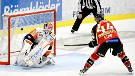SÄKER. Kim Hirschovits gjorde mål på straff igen.