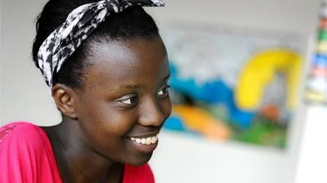 VILL GE HOPP. Sheilla Ishimwe har fått ett stipendium för sitt civilkurage då hon på sin fritid samlat in pengar till hivsmittade i Burundi. "En kompis till mig förlorade både sin mamma, pappa och sina syskon. Det var bara hon kvar", berättar hon.