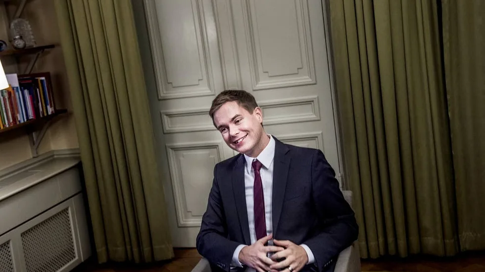 Gustav Fridolin. Hade lovat att lösa skolans problem på 100 dagar.