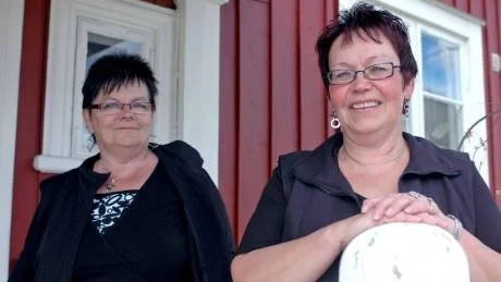 SÖKER DEN GOA VANLIGA FAMILJEN. Britt-Inger Andersson och Solveig Henriksson på familjerätten i Gällivare söker inga övermänniskor till de ensamkommande asylbarnen.
