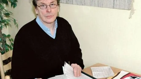 EN KRÖNIKA. Bosse Strömbäck säger att syftet var att skriva en krönika om att vara vänsterpartistisk politiker i Boden.