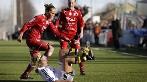 Det blev AIK som knep segern mot Piteå IF på LF Arena.Det ville sig inte den här gången för Brittany Timko och Mari Lundqvist och övriga spelare i Piteå IF. Hemmalaget hade svårt att skapa heta målchanser och kom inte upp i samma kvalitet som mot Kristianstad i premiärmatchen. Den gången vann Piteå med hela 3-0. Nu blev det förlust med 0-1, vilket innebär att Piteå blivit nollat mot två Stockholmslag, Djurgården och AIK. Nu väntar bortamatch mot Malmö till helgen.