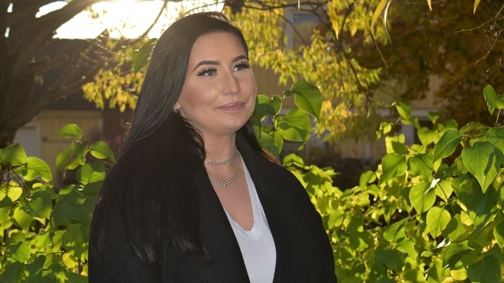 Sanna Rönnqvist valdes ut som en av de fyra tjejerna som fick följa med Jon-Krista till gården i onsdagens avsnitt av Bonde söker fru.