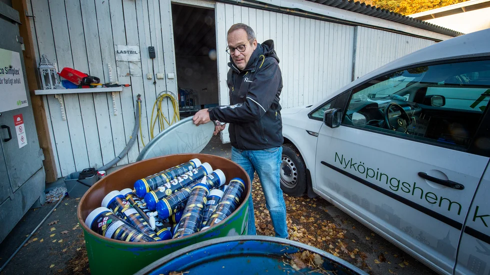 Den här 200-literstunnan blir full på två veckor. "Det är helt galet", säger Matti Kapanen vid Nyköpingshem.