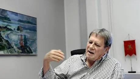Martin Arnqvist, ombudsman på Handels, ser hellre att företag går i konkurs än att lönera sänks. - Inom alla år har företag försvunnit och det har tillkommit nya. Så fungerar det.   Foto: Roland S Lundström