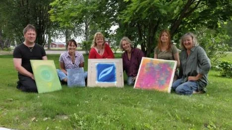 Deltagarna i kursen "Vedic art", från vänster: Kenneth Persson, Karin Barklöf-Persson, Anna Johansson, Margit Mendiant, Jenny Nilsson och Anette Vester.