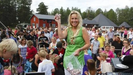 Siv Thuresdotter älskar Arvidsjaur. Hon vill fortsätta att arrangera Hemvändarfesten och hoppas på en flyglinje och turistutbyte mellan Göteborg och Arvidsjaur. "Siktar du mot stjärnorna når du trädtopparna", säger hon.