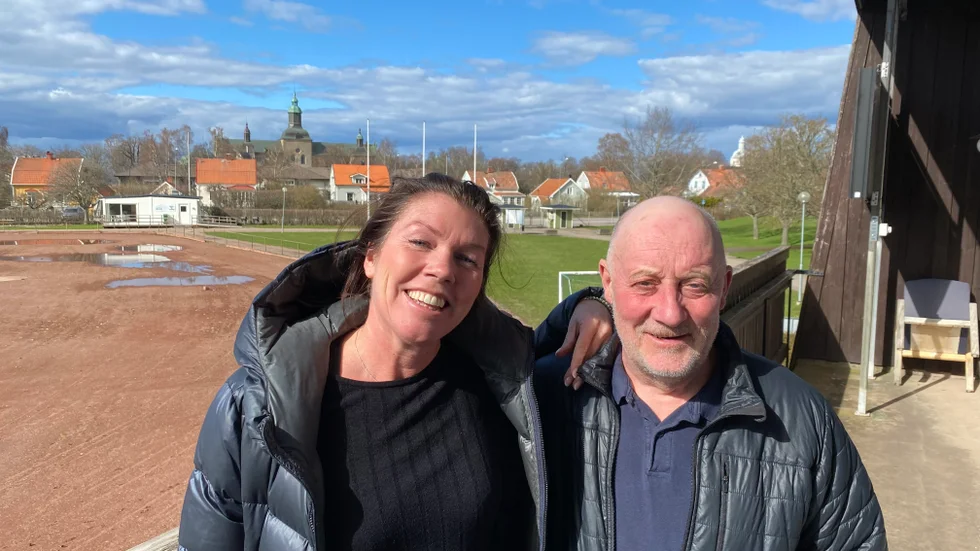 Slättamilen 2024. Vadstena GIF:s Chatrin Norrgårds och Claes Andersson ser fram emot årets lopp 27 april, med start och mål på Vadstena slott. Det är redan rekordmånga lag anmälda.