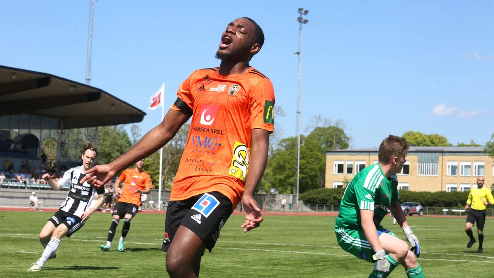 Bruno Virolan och FC Gute föll tungt i Farsta.