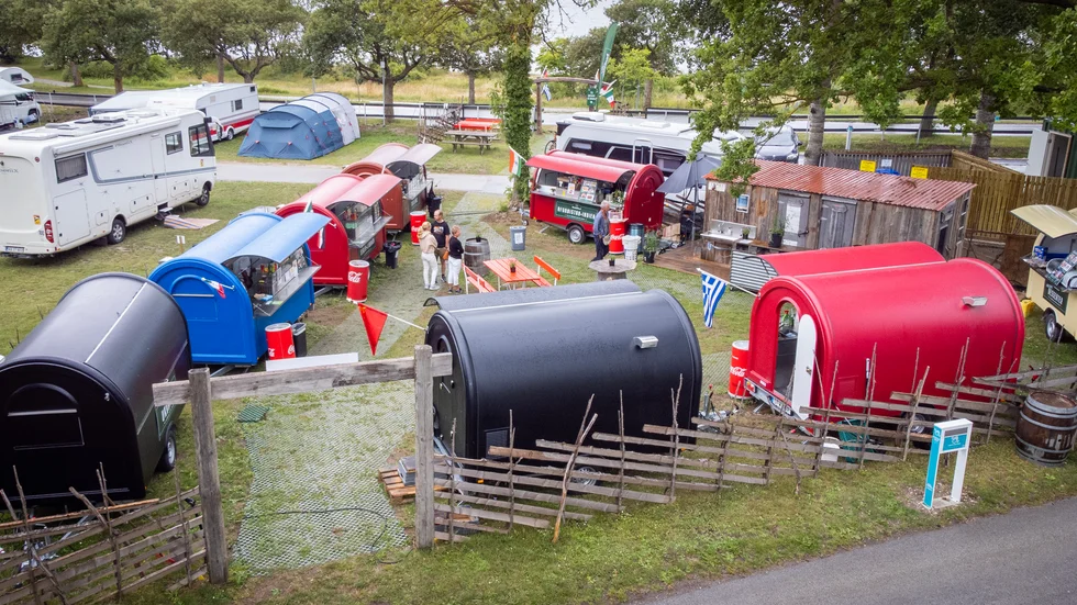 Sedan den 1 juli finns Matmarknaden återigen på plats på Visby Strandby vid Norderstrand. 