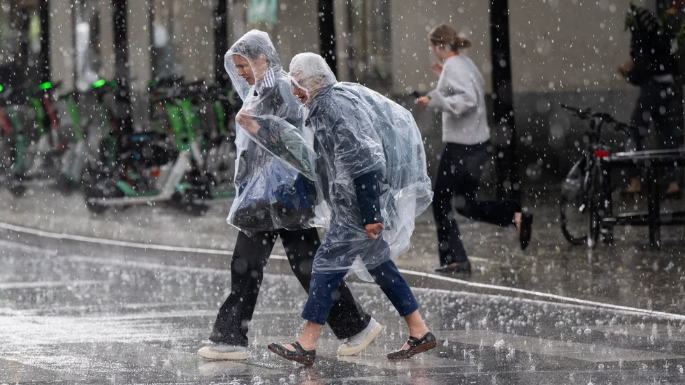 SMHI utfärdar en gul varning för skyfallsliknande regn i stora delar av Götaland, inklusive Öland, och sydvästra Värmland under onsdagen. Arkivbild.