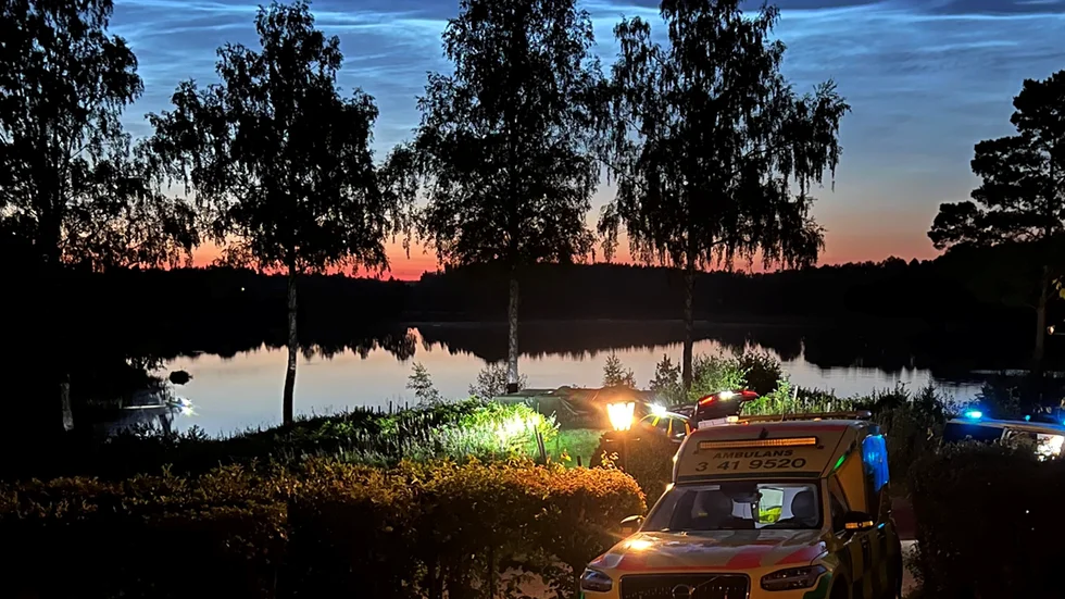 Under natten mot lördag larmades ambulans polis och räddningstjänst till en badplats i Malmköping efter larm om befarad drunkning.